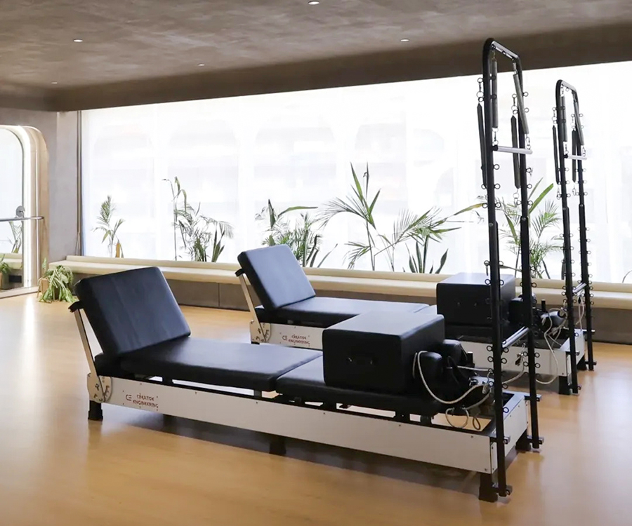 Pilates Reformer With Tower